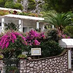 Nautilus Hotell 3*